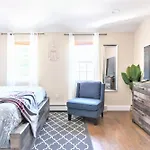 Guest Suit With Hot Tub