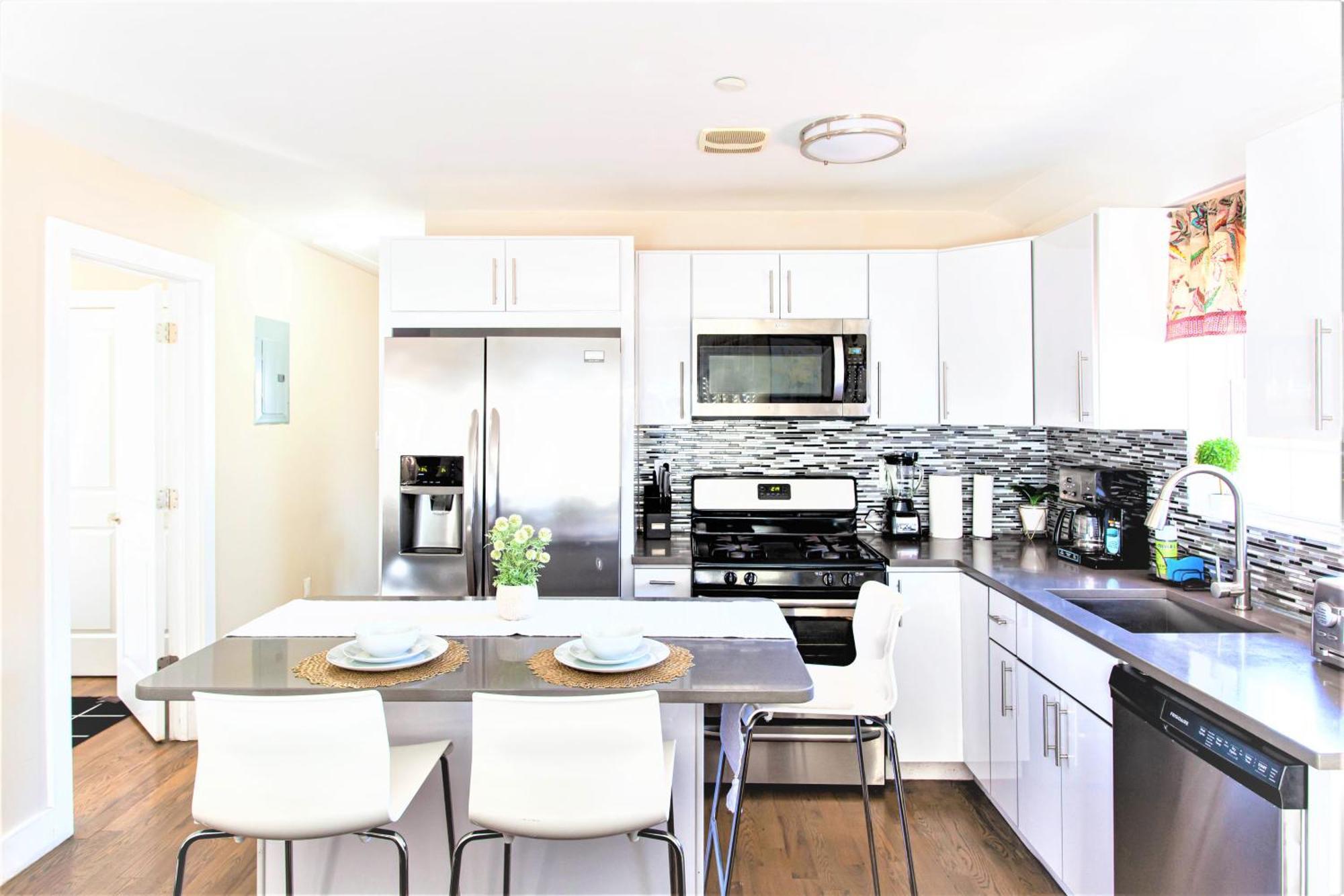 Guest Suit With Hot Tub * New York
